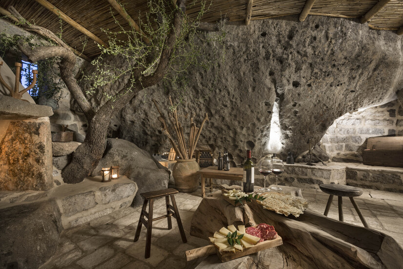 Grotta-degustazioni-1-.jpg